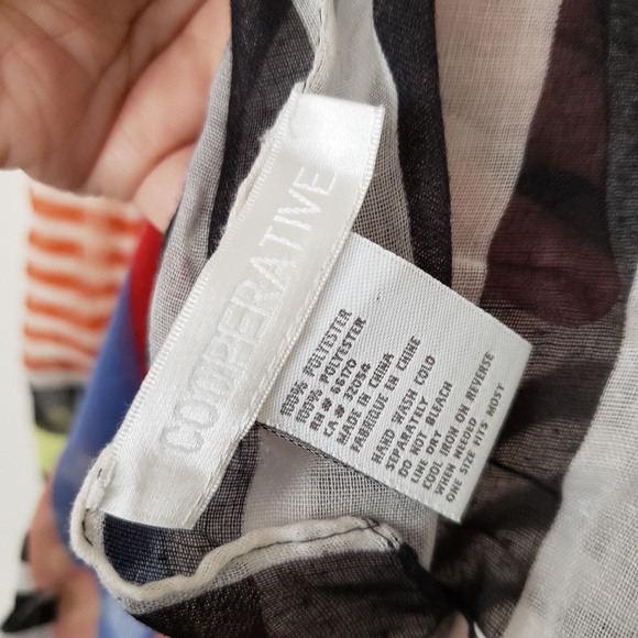 Urban Outfitters multicolor scarf. One size. - Picture 3 of 3